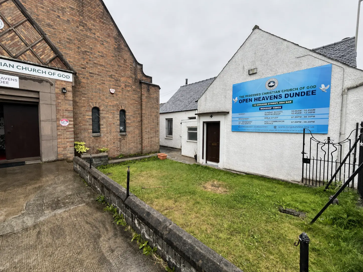 Open Heavens Dundee church building and blue information sign